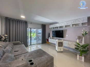 *****ทาวน์เฮ้าส์มือสองย่านนนทบุรี ม.พฤกษาวิลล์63/2 พระราม5-นครอินทร์ เนื้อที่ 22 ตร.ว. ฟังก์ชัน 3 ห้องนอน 2 ห้องน้ำ 2 ที่จอดรถ แถมฟรี! 3 เครื่องปรับอากาศ สภาพสวย บนทำเลศักยภาพ เชื่อมต่อหลายเส้นทาง ใกล้รถไฟฟ้าสายสีม่วง "สถานีแยกติวานนท์" และทางด่วน "ดินแดง"